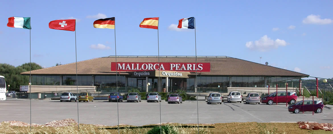 A Day Trip to Majorca Pearl Factory